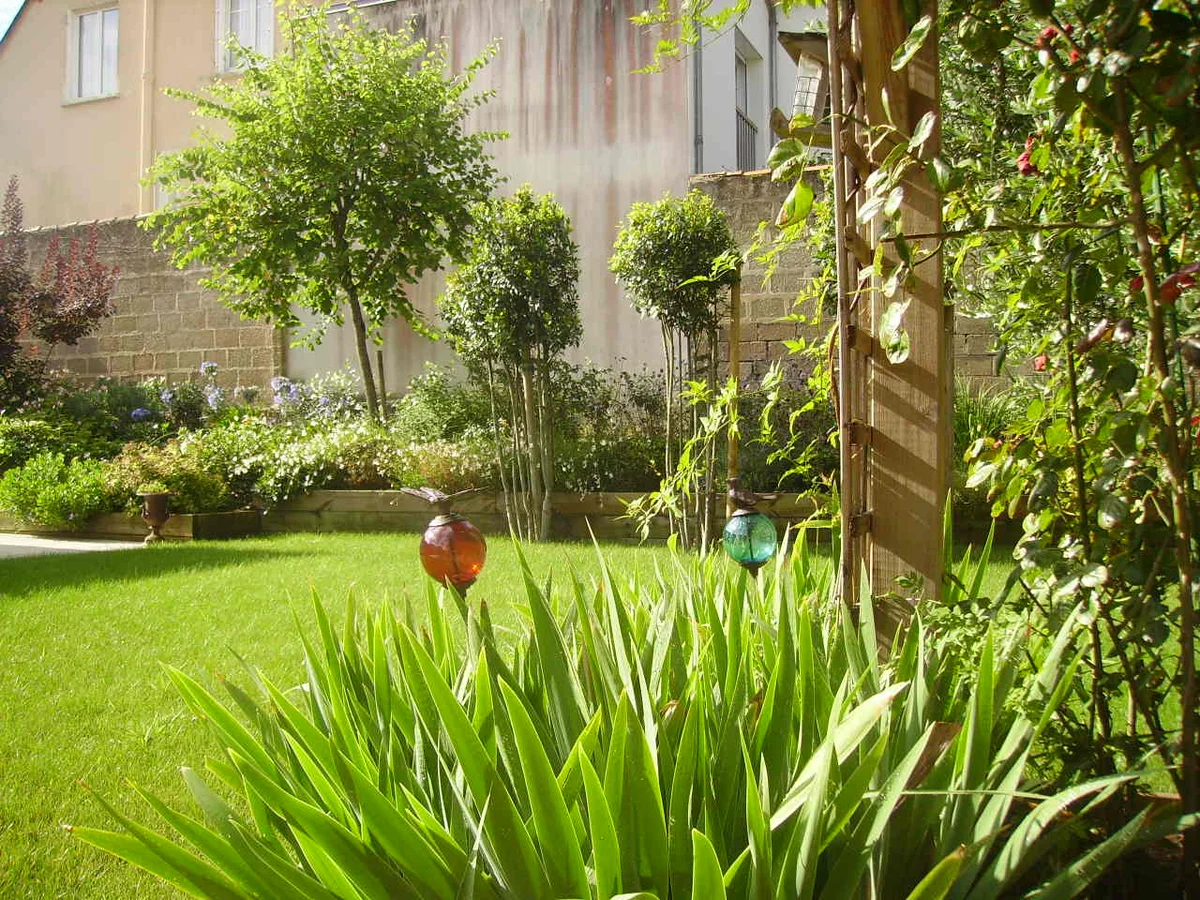 entretien-ecce-terra-paysagiste-les-sables-d-olonne (2) entretien-ecce-terra-paysagiste-les-sables-d-olonne (2)