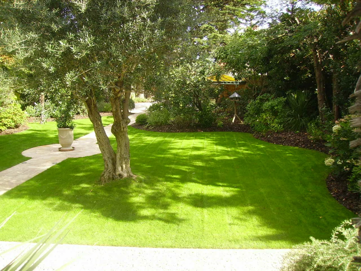 entretien-ecce-terra-paysagiste-les-sables-d-olonne (3) entretien-ecce-terra-paysagiste-les-sables-d-olonne (3)